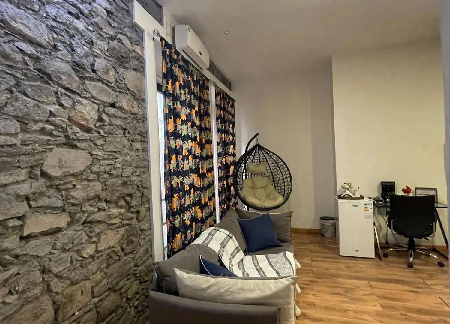 Syd'S City Center Bed And Breakfast Praia Cape Verde